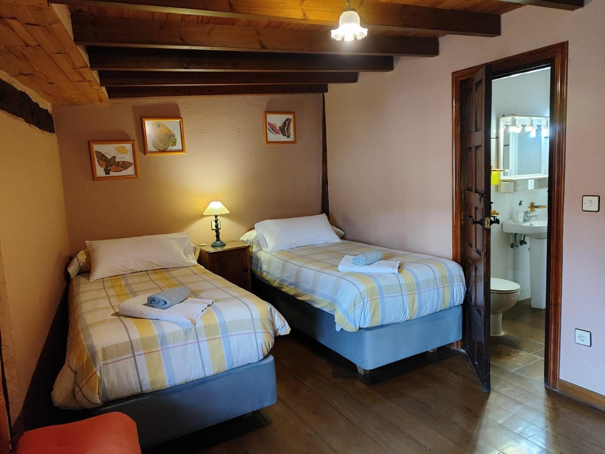 Casa Simon Guest House Cervera De Pisuerga Exterior photo