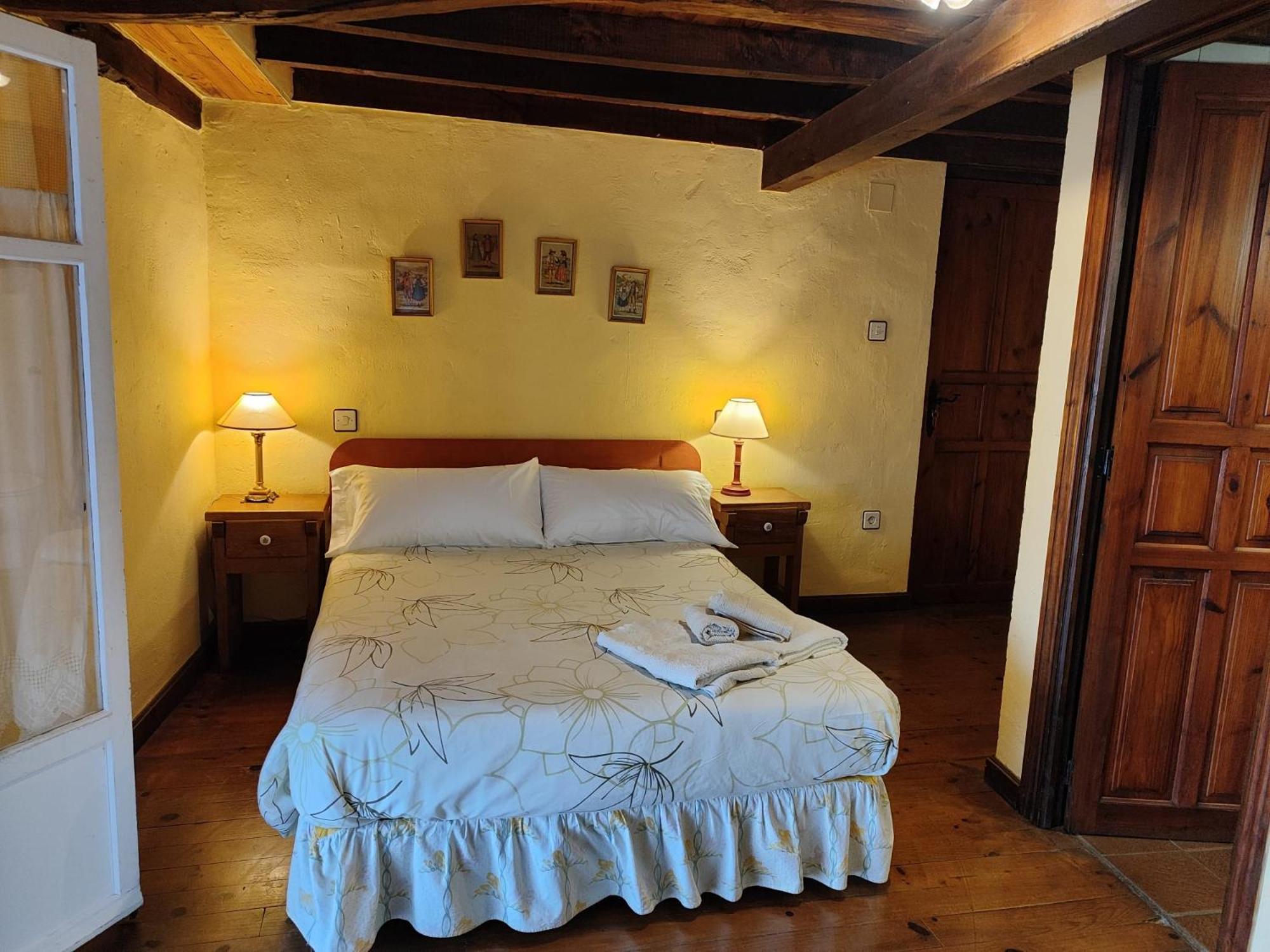 Casa Simon Guest House Cervera De Pisuerga Exterior photo